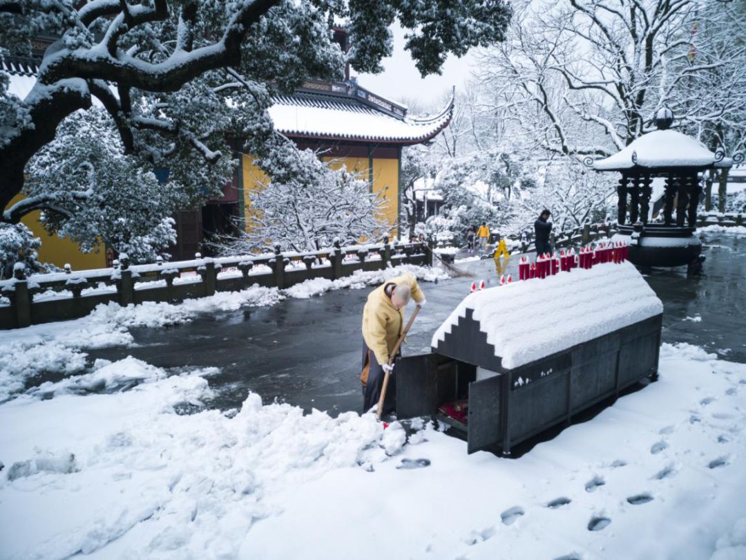 美图集｜雪后的杭州灵隐寺 带你走进白与空的世界