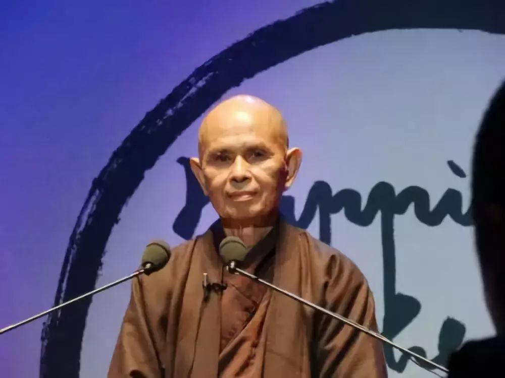 《时代》周刊上的僧人：将正念带给全世界的一行禅师为何放弃治疗?