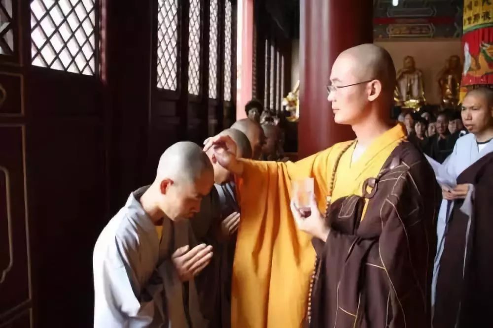 一失恋就出家？少侠且慢！我们先听法师讲讲出家是怎么一回事