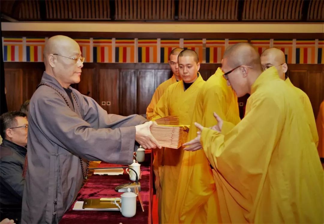 杭州佛学院举行2019年开学典礼 36名优秀毕业学僧获颁奖学金