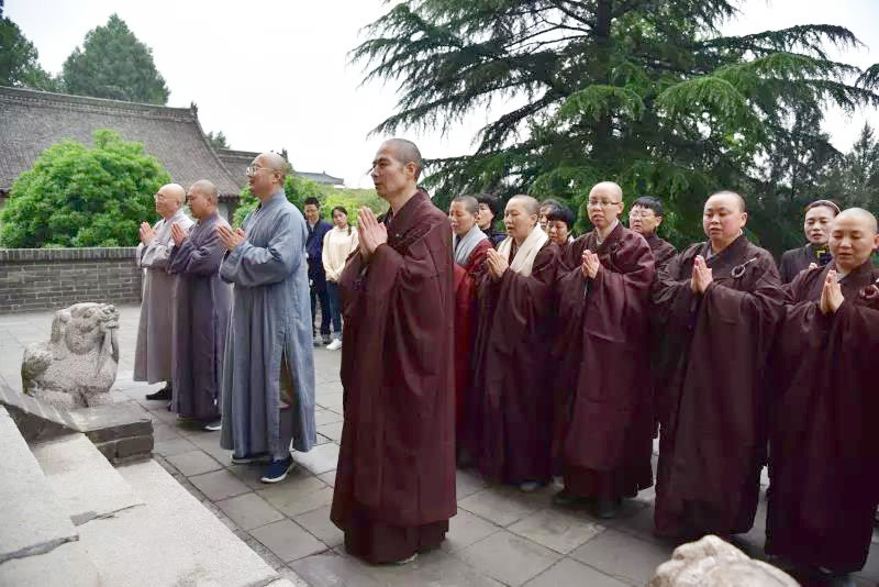 安徽三祖禅寺住持宽容大和尚率参访团一行朝拜净土祖庭长安香积寺