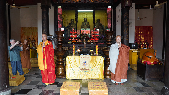 韩国曹溪宗千华禅林方丈圆觉法师拜访安徽三祖禅寺 宽容法师热情接待