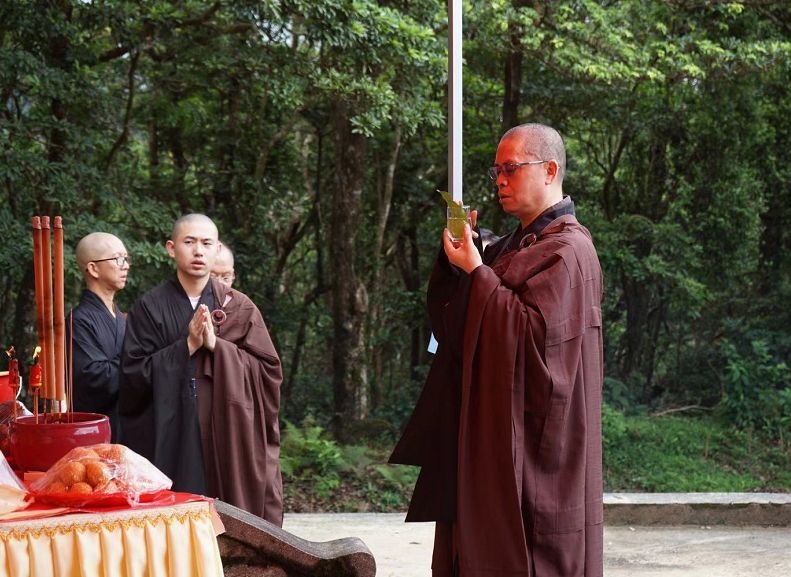 智慧長老靈骨舍利入塔安奉儀式在寶蓮禪寺舉行