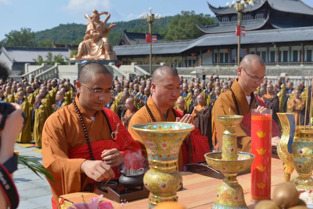 【雪窦时讯】宁波佛协庆祝“中华人民共和国成立七十周年”祈福法会在雪窦山举行