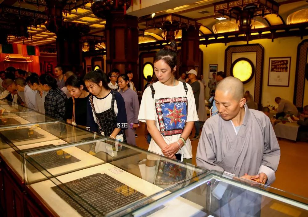 “中华文化奇迹 — 北京房山云居寺历史文化展”走进海南南山寺