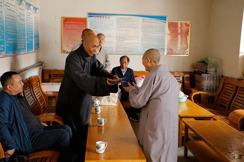 河北省佛教协会帮扶慰问部分困难寺院