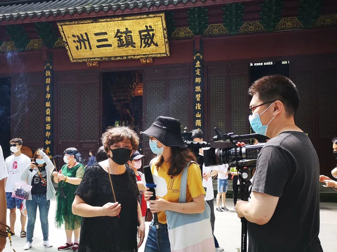 杭州灵隐寺恢复开放 喜迎八方游客 绷紧疫情防控这根弦