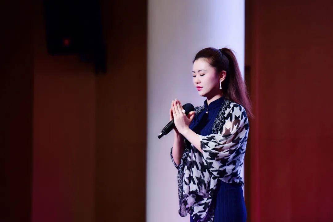 慈光合唱团暨秦丹禅修艺术歌曲作品音乐会在湖北黄石慈光精舍举行