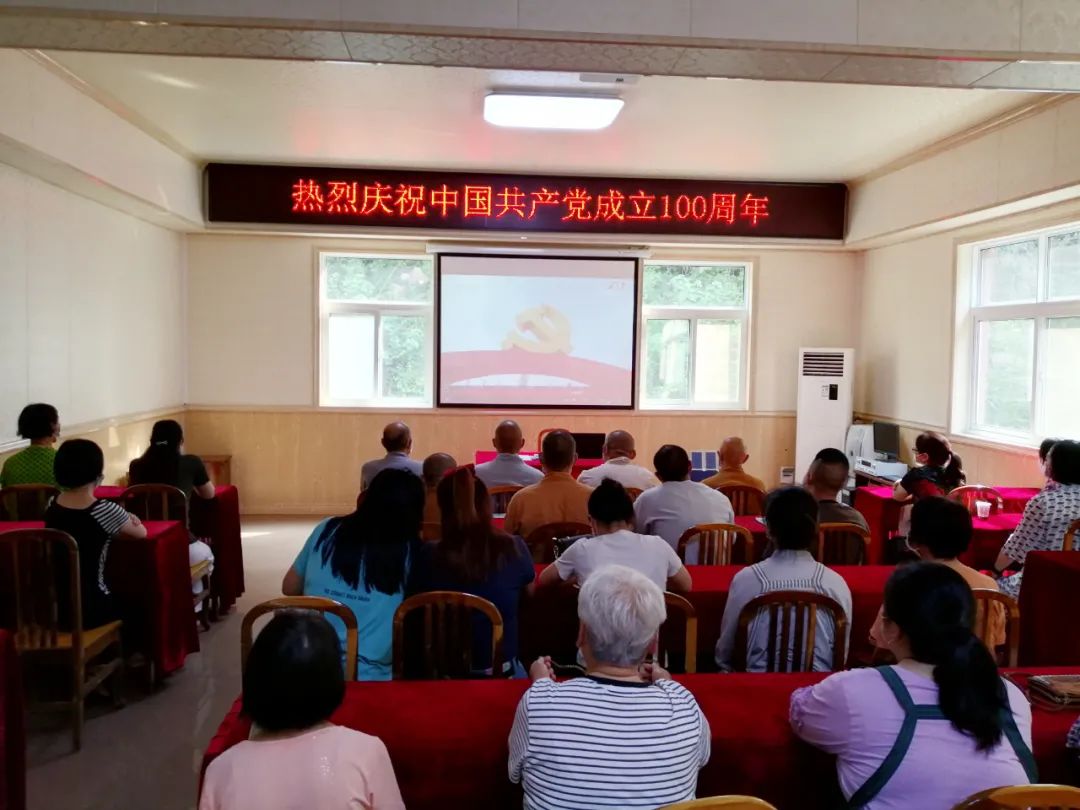 湖北省佛教界认真收看庆祝中国共产党成立100周年大会