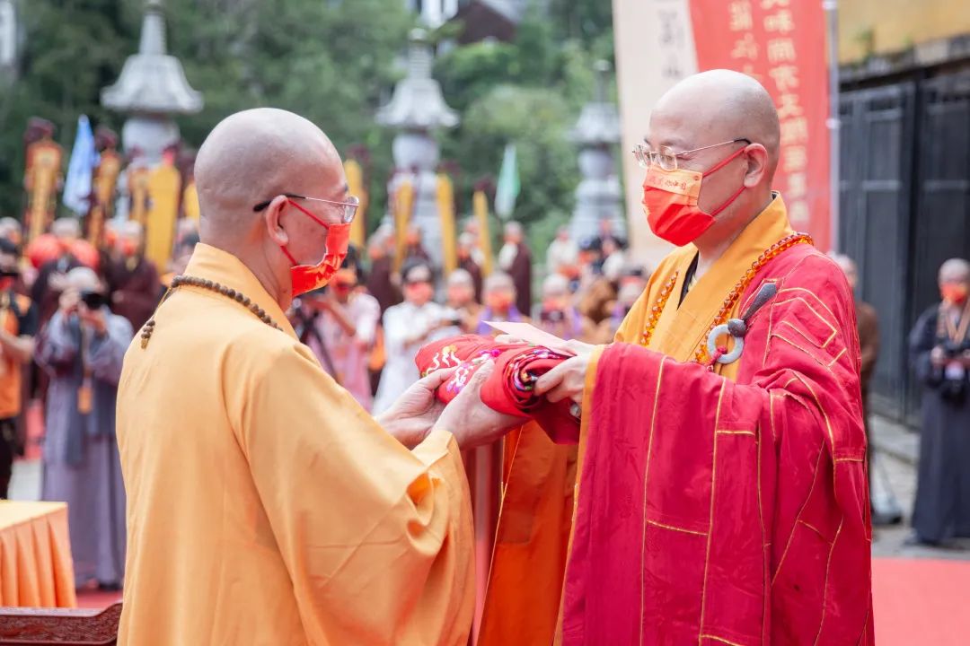 了法法师荣膺温州雁荡山能仁寺方丈