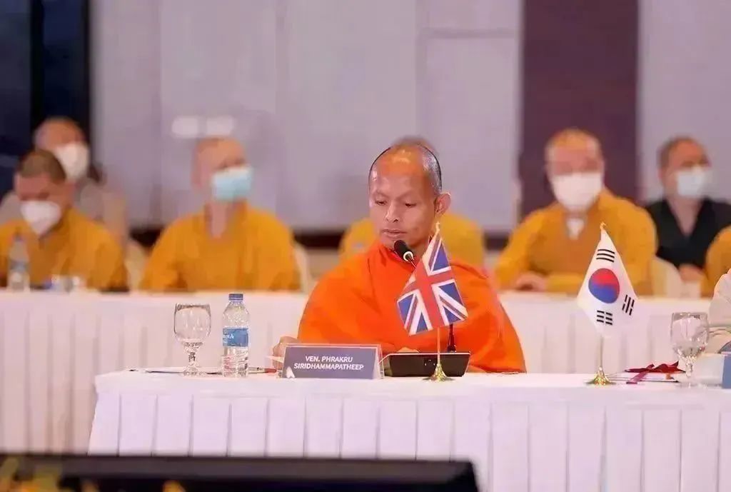 西哈莫尼国王会见南海佛教圆桌会代表 驻柬大使王文天出席论坛并致辞