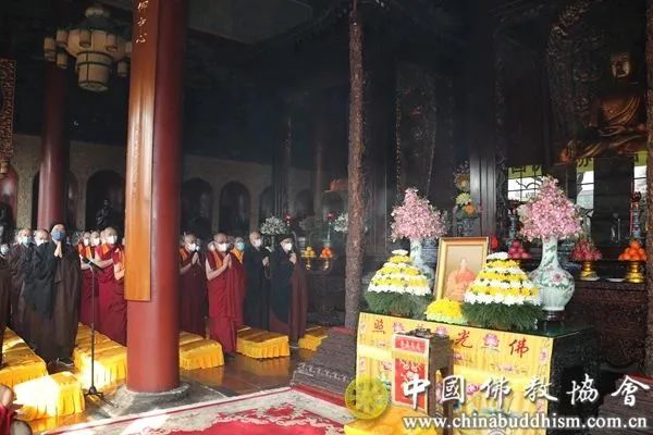 首都佛教界在北京广济寺举行法会悼念追思传印长老