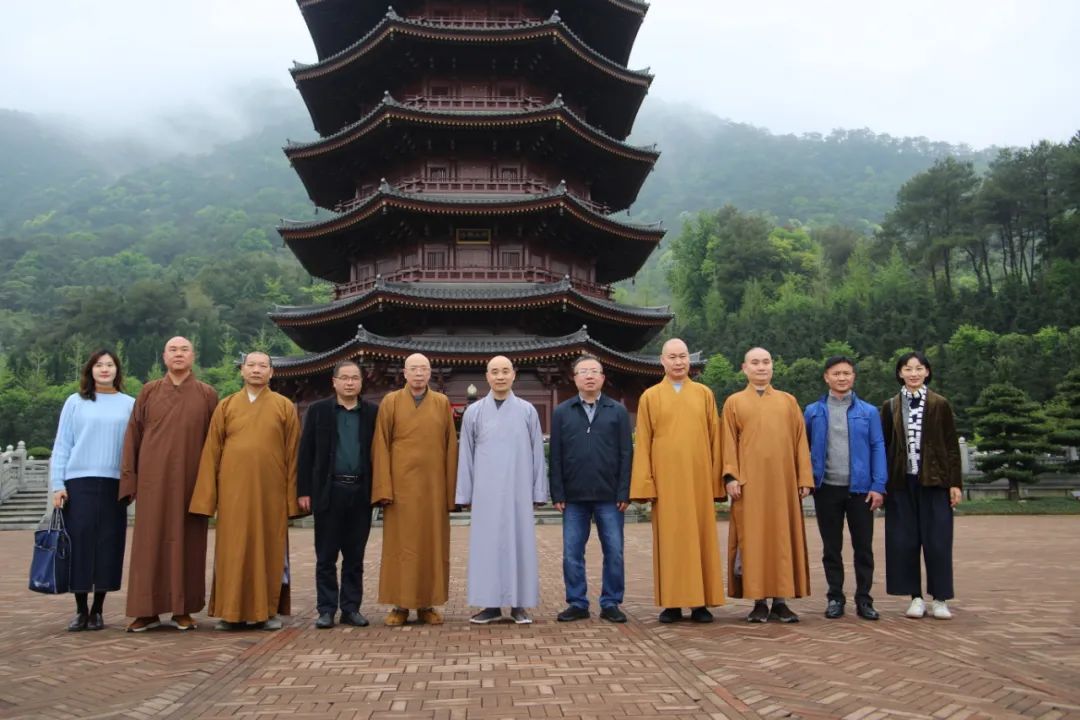 中国佛教协会调研组一行走访广东佛教界