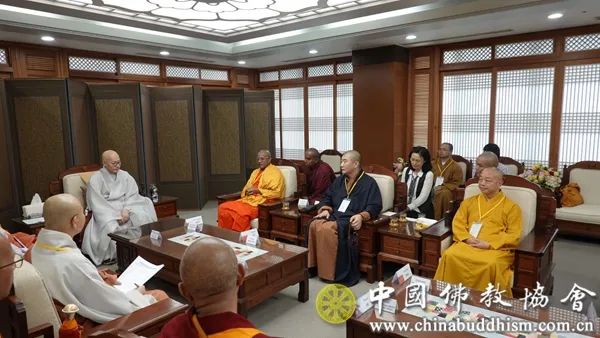 国际交流｜中国佛教协会代表团赴韩国出席燃灯会庆祝活动