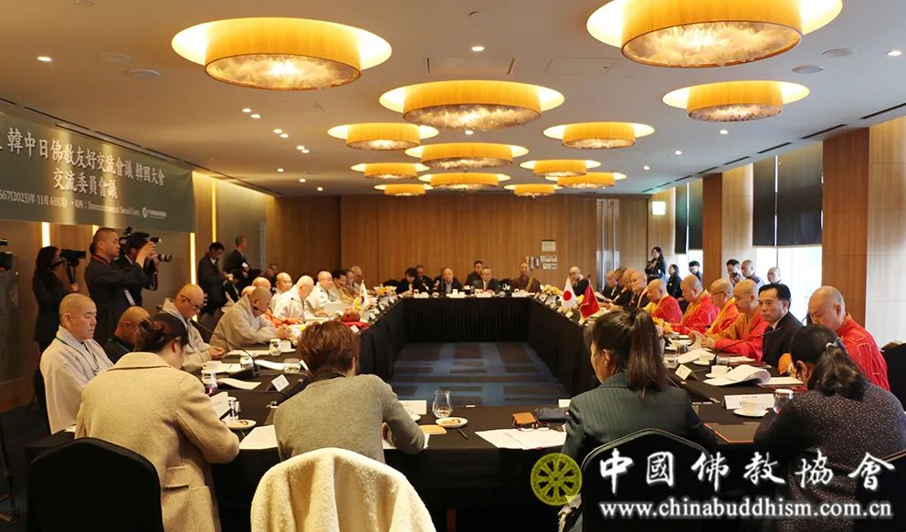 中国佛教代表团赴韩出席第23次中韩日佛教友好交流会议